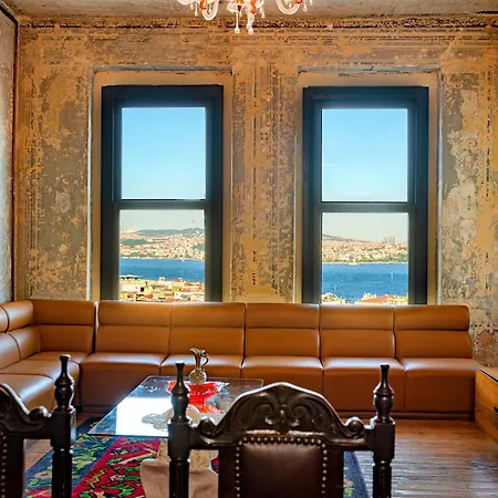 Apartment The -amazing Historical In Prime Location