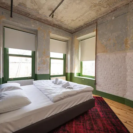 The -amazing Historical In Prime Location Apartment